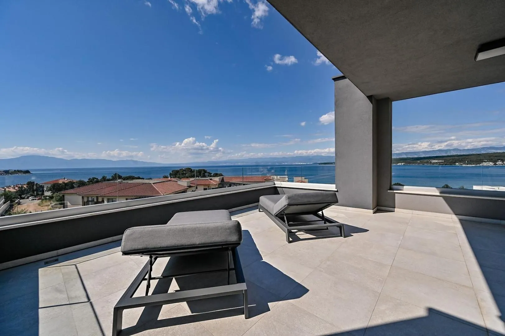 Luxury Penthouse Mia With Panoramic Sea View Apartment Malinska Croatia
